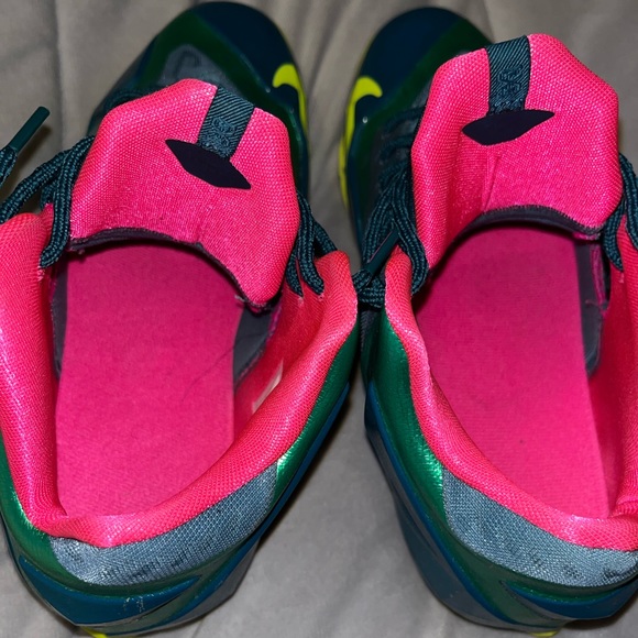 Lebron XI - Picture 3 of 5